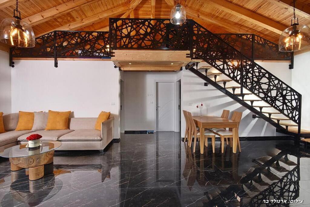 Villa מאיורי בוטיק - וילה מקסימה עם בריכה פרטית ונוף מהמם למשפחות בלבד à Mishmār Hāyardin Extérieur photo
